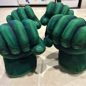 Hulk Smash Gloves with Sound